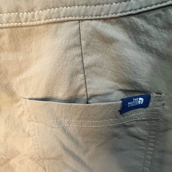 The North Face Women's Tan Cargo Shorts - Picture 6 of 14